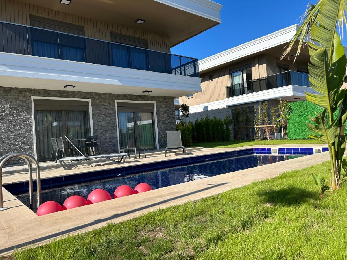 Villa Nirvana *